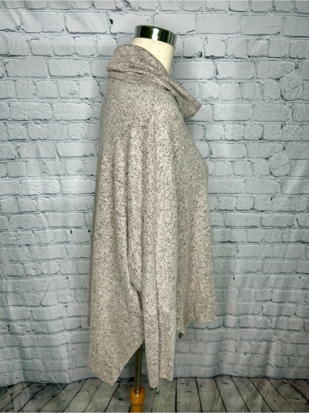 First Love Sweater Womens Medium Oatmeal Cowl Neck Oversized Cozy Knit Tunic - Picture 4 of 6
